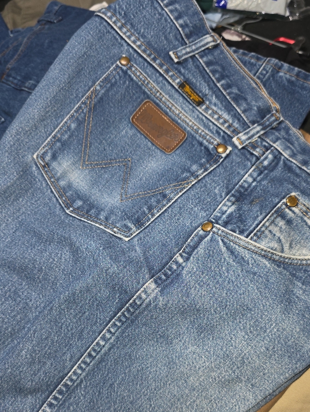 Men's Classic Blue Denim Jeans Wrangler 42x30